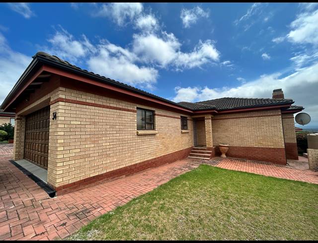 3 BEDROOM FREEHOLD SOLD IN WAVECREST